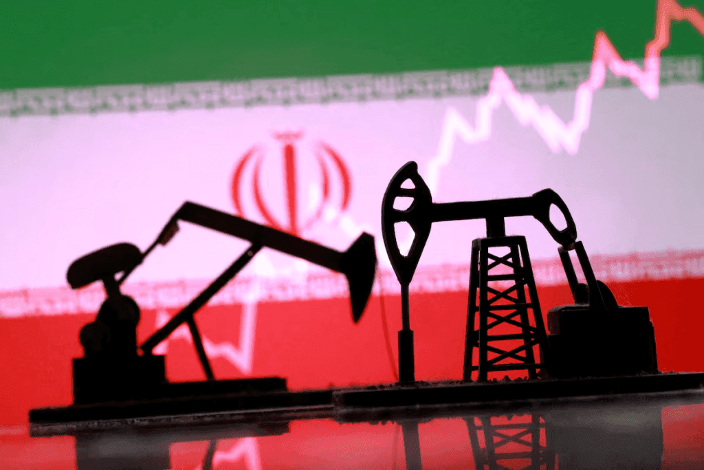 Oil Slides as the US and Iran Edge Toward a Deal to Reopen the Strait of Hormuz